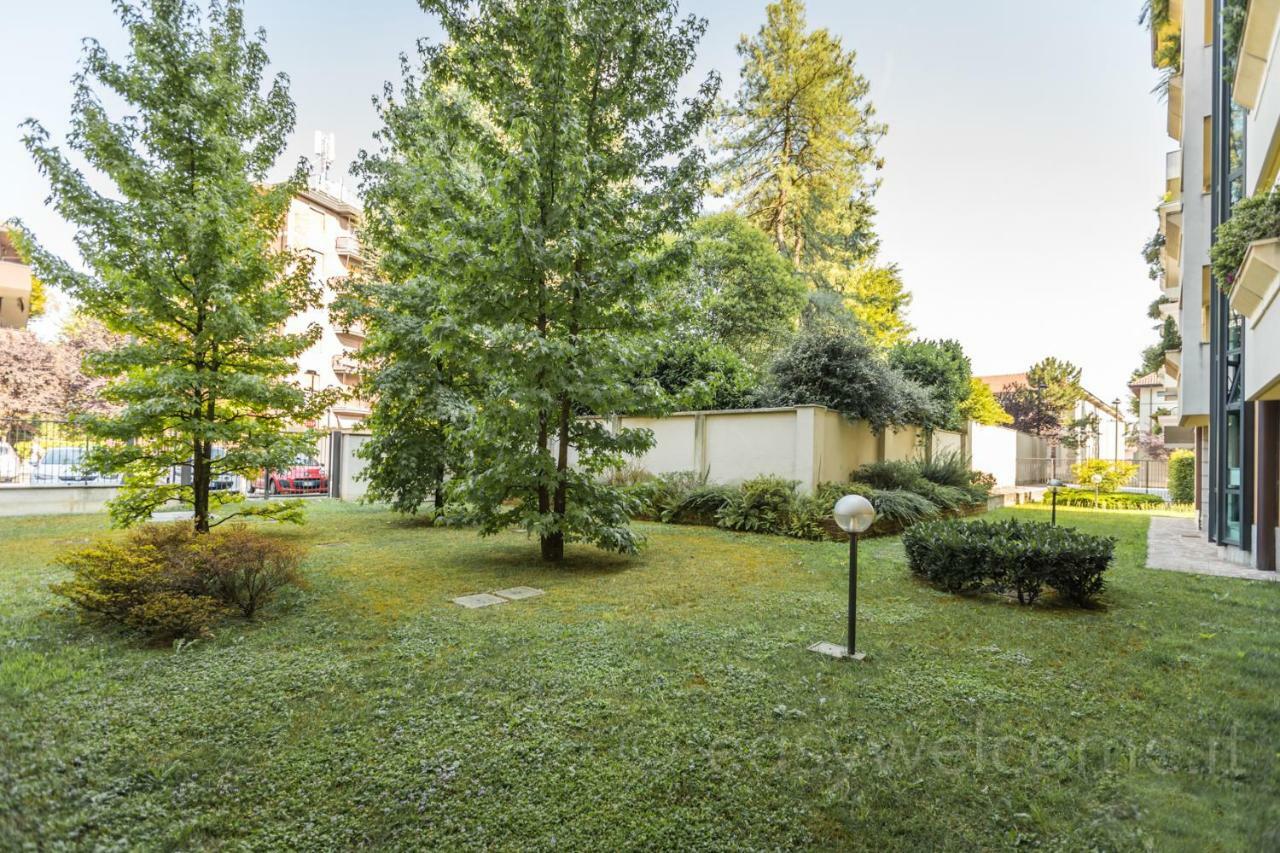 Easy Welcome Casa Rosada Apartamento Nova Milanese Exterior foto