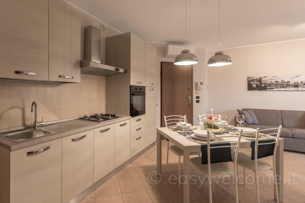 Easy Welcome Casa Rosada Apartamento Nova Milanese Exterior foto